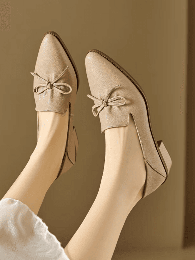 Ribbon embossed lambskin wood heel pointy shoes 6